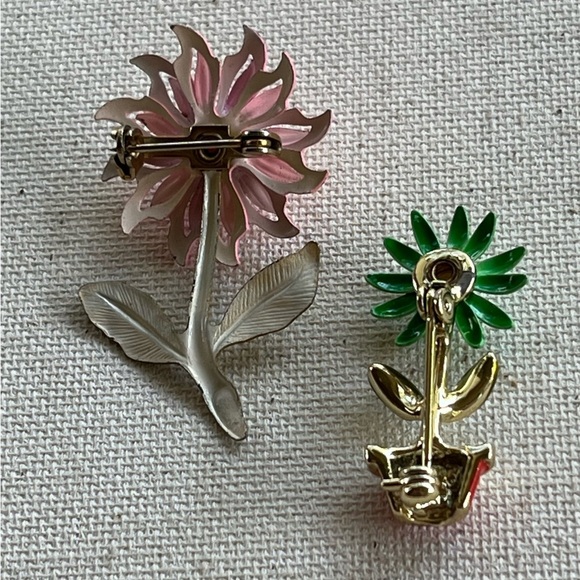Vintage Enamel Flower Brooch Lot – Pink Daisy & Potted Plant Pin - Picture 4 of 4